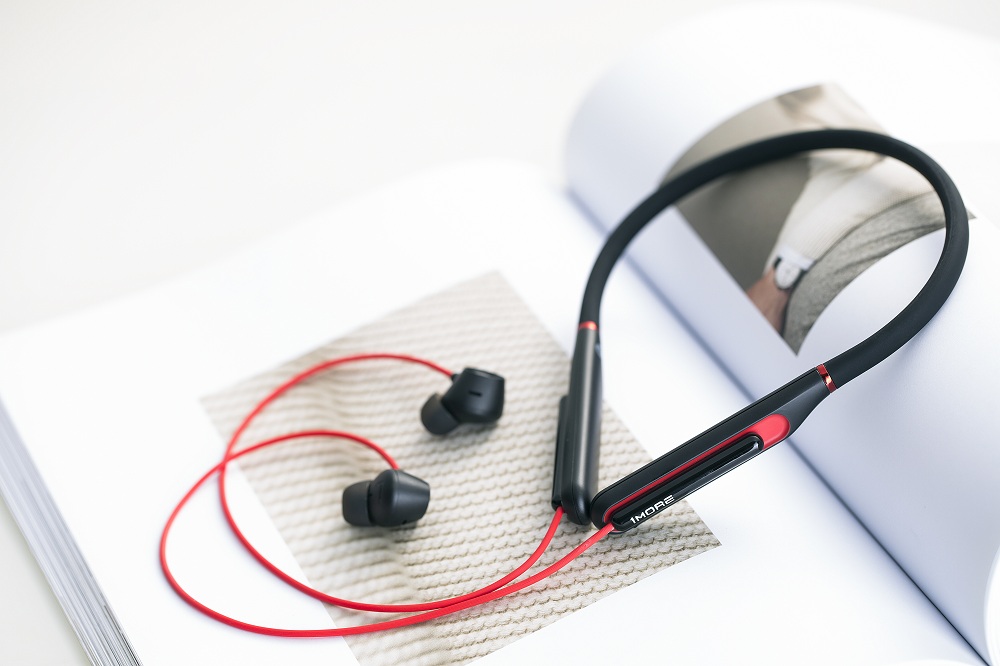1MORE E1020BT Spearhead VR Bluetooth In-Ear Gaming Earphone Black
